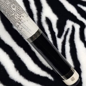 Zen Tuxedo Style Eight Pointer