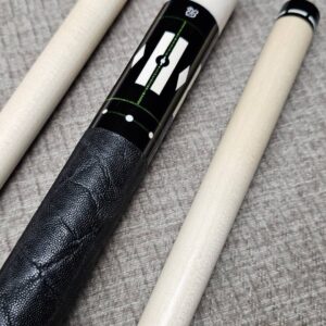 Richard Black "Baron" Cue - Image 44