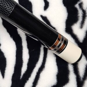 Carlos Coll Custom Cue - Image 38