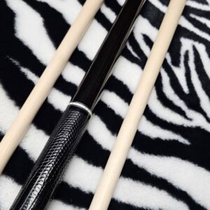 Carlos Coll Ebony Cue